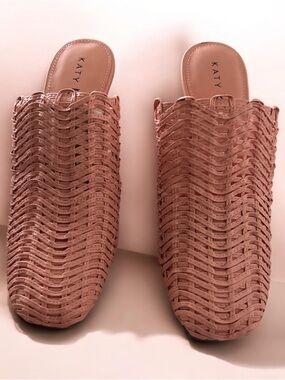 Katy Perry Collections Woven Slide Mules in Dusty Rose